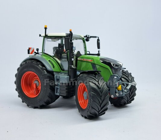 &Oslash; 67.7 x 31.2 mm: FENDT 728: 2x Vredestein Banden met RESIN velgen FENDT TERRA RED Gespoten geleverd  1:32   Farmmodels Premium Line Series 
