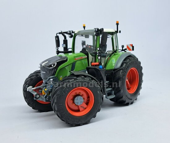 &Oslash; 67.7 x 31.2 mm: FENDT 728: 2x Vredestein Banden met RESIN velgen FENDT TERRA RED Gespoten geleverd  1:32   Farmmodels Premium Line Series 