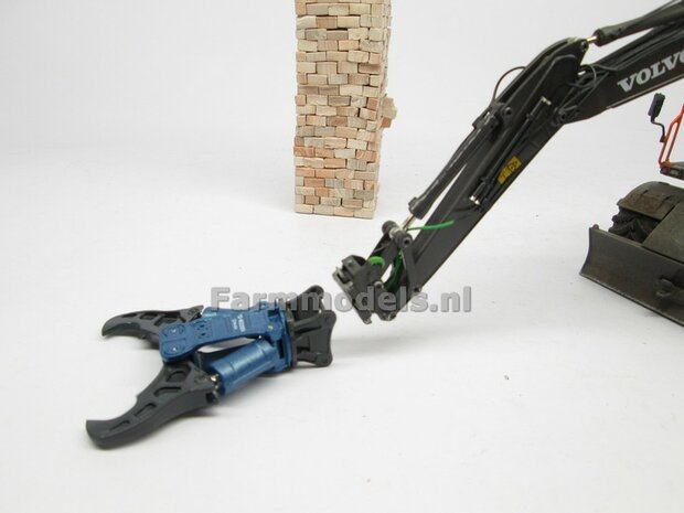 BOUWKIT: Crusher BLAUW/ GRIJS OKADA TS W2200V inclusief SNELWISSELKOP S6/ S60 RESIN, BLANK Geleverd 1:32