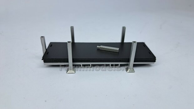 10x RUBBER RIJPLATEN (31.2 x 93.9 x  0,8 mm)  ZWART POLY geleverd 1:32 