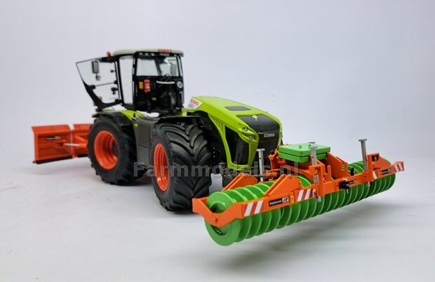 BOUWKIT:  HOLARAS STEGO 485 Kuilverdichter. Mat.: Resin OP KLEUR Gespoten geleverd, incl. Pr&eacute;-cut Decals, hydrauliekleidingen &amp; koppelingen + verlichting  + pennen 1:32  Treckerle