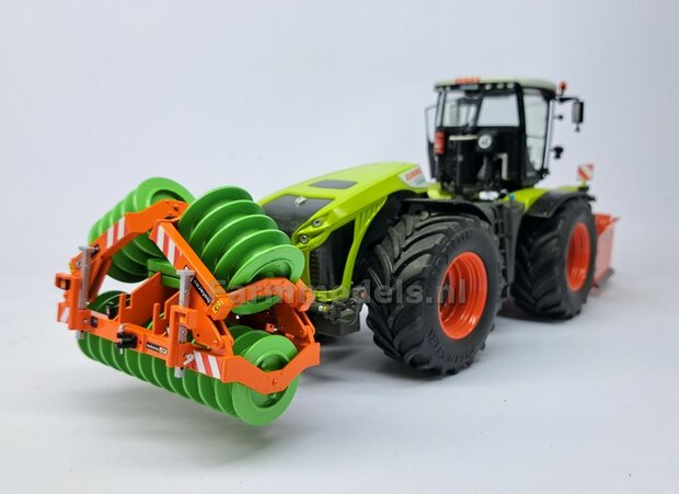 BOUWKIT:  HOLARAS STEGO 485 Kuilverdichter. Mat.: Resin OP KLEUR Gespoten geleverd, incl. Pr&eacute;-cut Decals, hydrauliekleidingen &amp; koppelingen + verlichting  + pennen 1:32  Treckerle