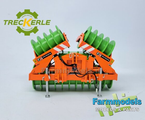 BOUWKIT:  HOLARAS STEGO 485 Kuilverdichter. Mat.: Resin OP KLEUR Gespoten geleverd, incl. Pr&eacute;-cut Decals, hydrauliekleidingen &amp; koppelingen + verlichting  + pennen 1:32  Treckerle