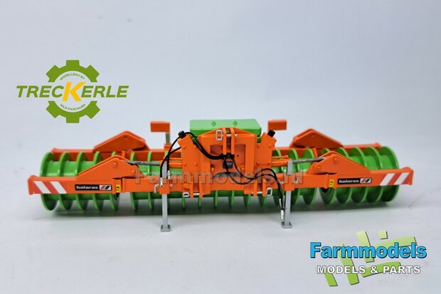 BOUWKIT:  HOLARAS STEGO 485 Kuilverdichter. Mat.: Resin OP KLEUR Gespoten geleverd, incl. Pr&eacute;-cut Decals, hydrauliekleidingen &amp; koppelingen + verlichting  + pennen 1:32  Treckerle