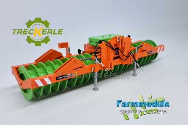 BOUWKIT:  HOLARAS STEGO 485 Kuilverdichter. Mat.: Resin OP KLEUR Gespoten geleverd, incl. Pr&eacute;-cut Decals, hydrauliekleidingen &amp; koppelingen + verlichting  + pennen 1:32  Treckerle