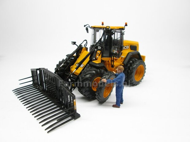 &Oslash; 47.3 (tot 49.5) mm: JCB 435S: 2x ALUMINIUM DUBBELLUCHT SHOVEL Velgen JCB GEEL Gespoten geleverd + smalle banden passend in originele velgen JCB 435S AT 1:32