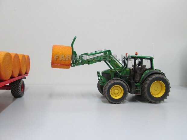 Hooivork John Deere kleur  t.b.v. Voorlader (Wiking) trekkers  1:32 