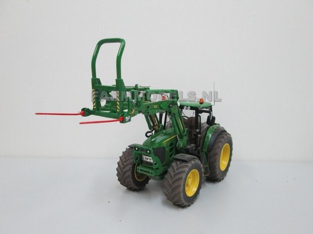 Hooivork John Deere kleur  t.b.v. Voorlader (Wiking) trekkers  1:32 