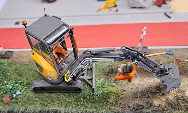 Voorbeeld foto&#039;s mini diorama Stratemakers en grondverzet