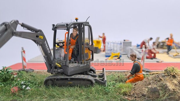Voorbeeld foto&#039;s mini diorama Stratemakers en grondverzet