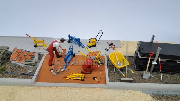 BOUWKIT: STENENKNIPPER &quot;NORMAAL&quot; Materiaal Resin BLAUW Gespoten geleverd 1:32
