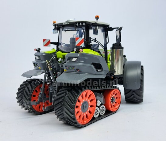 &Oslash; 54.8 x 25.8 mm: CLAAS 960 TT: 2x Michelin Axiobib2 Banden + Resin Velgen CLAAS ORANJE Gespoten 1:32 Farmmodels Premium Line Series 