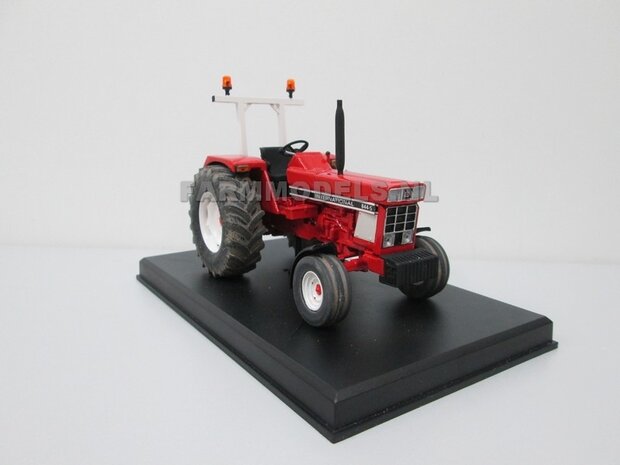 445. IH 844-S INTERNATIONAL 1:32