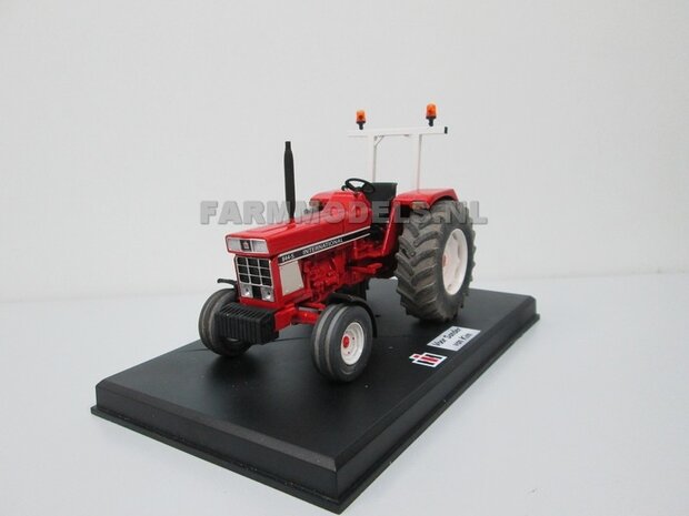 445. IH 844-S INTERNATIONAL 1:32