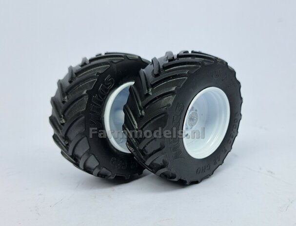 &Oslash; 65.6 x 27.7 mm: 2x Mitas 900/60 R42 bandenset  met NH WITTE VELGEN 1:32