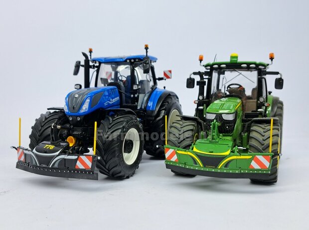 BOUWKIT: RUBBER FLAP + MONTAGE FRAME SET Geschikt voor SAFETY WEIGHT 800kg  BUMPERS  Mat: Resin FENDT 942 CHASSIS GRIJS Gespoten geleverd  + ECHT RUBBER FLAP 1:32  