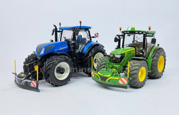 BOUWKIT: RUBBER FLAP + MONTAGE FRAME SET Geschikt voor SAFETY WEIGHT 800kg  BUMPERS  Mat: Resin FENDT 942 CHASSIS GRIJS Gespoten geleverd  + ECHT RUBBER FLAP 1:32  