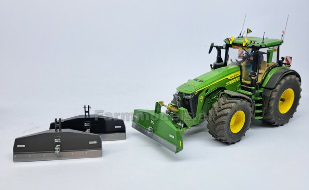 BOUWKIT: SUER 2400kg SCHUIFGEWICHT  85.5mm breed. RESIN + Kunststof Trekhaak + diverse stickers o.a. SLIJTPLAAT &amp; Trekhaak pinnen   1:32