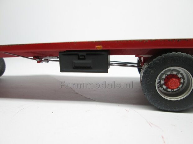 Opbergkist  32.4mm x 14.2mm x 15.3mm  Materiaal RESIN BLANK Geleverd  1:32    