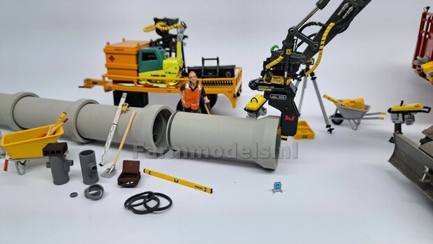 BOUWKIT: VERACHTERT (RIOOL-) BUIZENLEGGER  Beweegbaar met S60 Koppeling. Materiaal: Resin op KLEUR Gespoten incl. Verachtert Pr&eacute;-Cut Stickers geleverd 1:32 