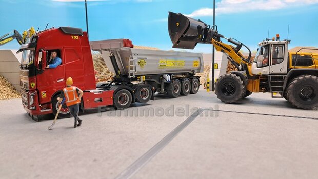 Kipper / silagewagen opvuller, perfect om een sleufsilo of (silage) wagen gevuld te maken