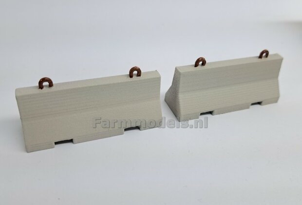 2x (BETONNEN) BARRIERS &quot;NEW LOOK&quot; + 4x OPHANGOGEN Materiaal Kunststof, BETONLOOK Gespoten + OGEN &quot;ROEST&quot; geschilderd geleverd  1:32    