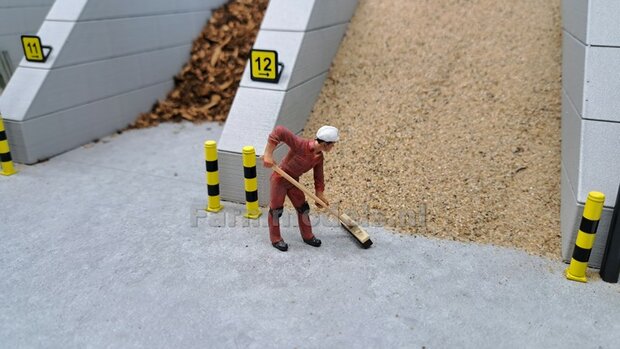 30 x 60cm: BETON FOLIE &quot;LIGHT CONCRETE&quot; met ECHT BETON RELI&Euml;F afmeting ruim 30cm x 60cm 1:32 