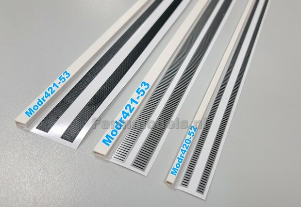 8mm x 300mm (8stuks): RVS/STALEN VLOERGOOT STICKERS  afmeting 8mm x 300mm  1:32 