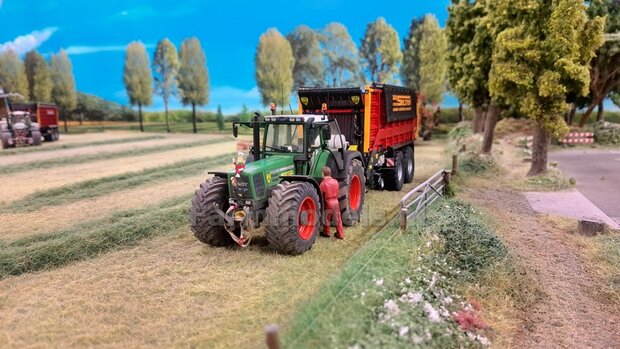 2x FLIPJE pop 16.7mm + 2x Pr&eacute;-Cut Decal FLIPJE Rood/Wit   Materiaal RESIN  Super Gedetailleerd BLANK geleverd 1:32