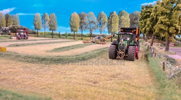 2x FLIPJE pop 16.7mm + 2x Pr&eacute;-Cut Decal FLIPJE Rood/Wit   Materiaal RESIN  Super Gedetailleerd BLANK geleverd 1:32