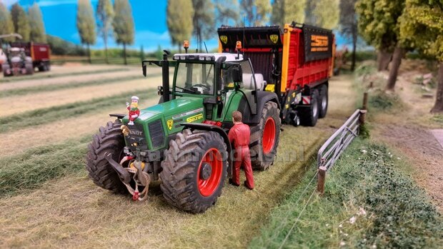 2x FLIPJE pop 16.7mm + 2x Pr&eacute;-Cut Decal FLIPJE Rood/Wit   Materiaal RESIN  Super Gedetailleerd BLANK geleverd 1:32