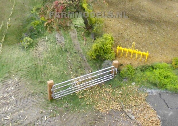 75 x 35 mm: Hek/ poort  1:32 