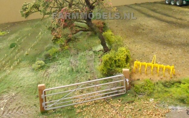 75 x 35 mm: Hek/ poort  1:32 