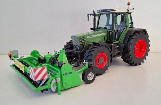 BOUWKIT: 2x VLOEISTOF TANKS met MONTAGE FRAMES t.b.v. AVR MULTIVATOR HD frontfrees  LET OP: BLANK geleverd, zelf in kleur zetten 1:32  LEVERBAAR BEGIN NOVEMBER 2025