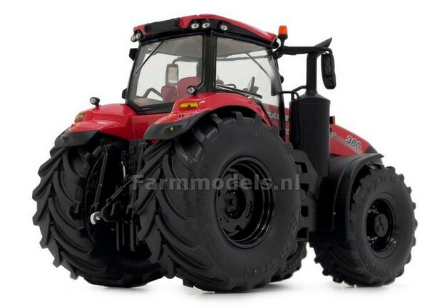 BEVRO EDITIE: Case IH 380 Magnum op brede Vredestein banden met zwarte velgen 1:32 MM2024BOX    LAST ONE/OP=OP