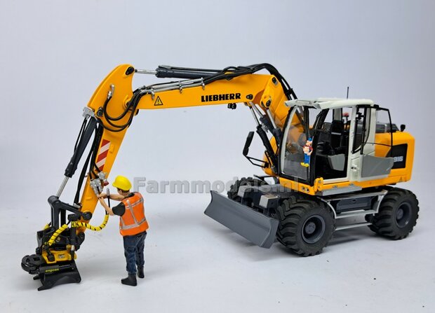 2x HYDRAULIEK &quot;VROUW&quot; met KOGELKRAAN DUBBEL, stand DICHT met BESCHERMKAP Materiaal RESIN BLANK geleverd  1:32    