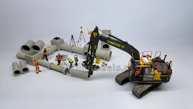 5x RIOOLBUIS  BETONLOOK (Binnenmaat 1:1 = &Oslash;500mm)  Materiaal Resin in BETONLOOK/ CONCRETE Gespoten geleverd  1:32    