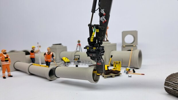 2x RIOOLBUIS  (Binnenmaat 1:1 = &Oslash;1000mm)  Materiaal RESIN, BLANK Geleverd  1:32    