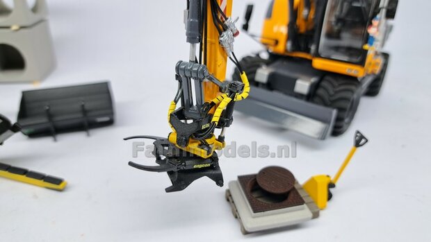 BOUWKIT: VERACHTERT (RIOOL-) BUIZENLEGGER  Beweegbaar met CW30 Koppeling. Materiaal: Resin op KLEUR Gespoten incl. Verachtert Pr&eacute;-Cut Stickers geleverd 1:32 