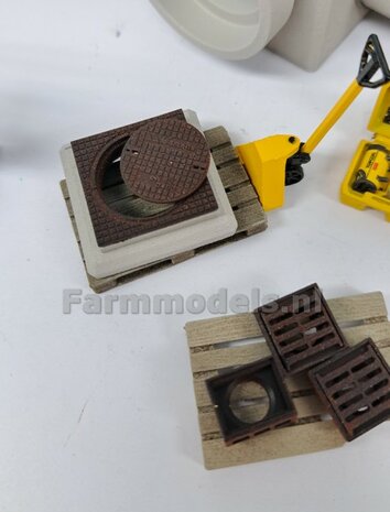 BOUWKIT: VERACHTERT (RIOOL-) BUIZENLEGGER  Beweegbaar met S70 Koppeling. Materiaal: RESIN BLANK incl. Verachtert Pr&eacute;-Cut Stickers geleverd 1:32  V2