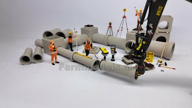 BOUWKIT: VERACHTERT (RIOOL-) BUIZENLEGGER  Beweegbaar met S70 Koppeling. Materiaal: Resin op KLEUR Gespoten geleverd incl. Verachtert Pr&eacute;-Cut Stickers geleverd 1:32  