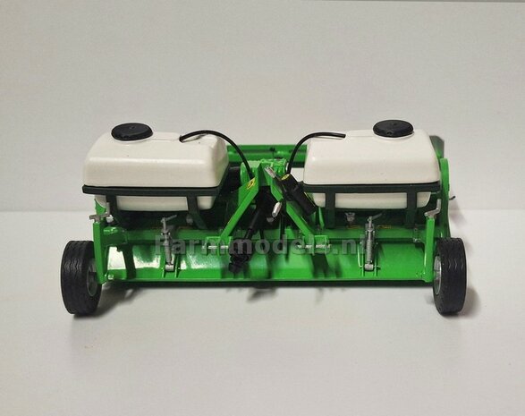 BOUWKIT: 2x VLOEISTOF TANKS met MONTAGE FRAMES t.b.v. AVR MULTIVATOR HD frontfrees  LET OP: BLANK geleverd, zelf in kleur zetten 1:32  LEVERBAAR NOVEMBER 2025