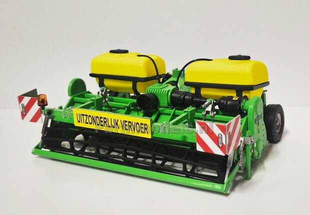 BOUWKIT: 2x VLOEISTOF TANKS met MONTAGE FRAMES t.b.v. AVR MULTIVATOR HD frontfrees  LET OP: BLANK geleverd, zelf in kleur zetten 1:32  LEVERBAAR NOVEMBER 2025