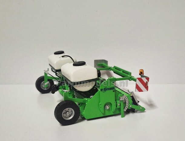 BOUWKIT: 2x VLOEISTOF TANKS met MONTAGE FRAMES t.b.v. AVR MULTIVATOR HD frontfrees  LET OP: BLANK geleverd, zelf in kleur zetten 1:32  LEVERBAAR NOVEMBER 2025