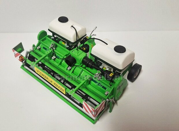 BOUWKIT: 2x VLOEISTOF TANKS met MONTAGE FRAMES t.b.v. AVR MULTIVATOR HD frontfrees  LET OP: BLANK geleverd, zelf in kleur zetten 1:32  LEVERBAAR NOVEMBER 2025