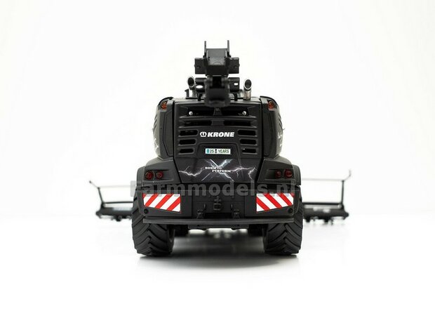 Krone BiG-X 1180 25 Years Born to perform AGRITECHNICA 2025 Lim. Ed. + XCollect 900-3 en EasyFlow 300 S  1:32 ROS601734     NB2B