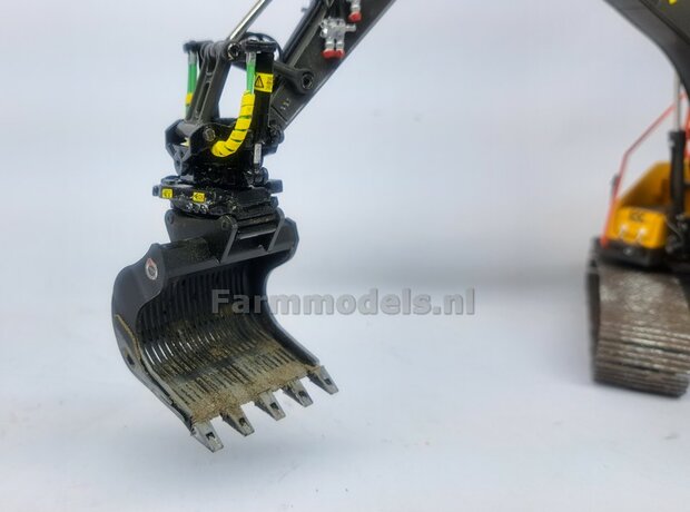 Puinriek HEAVY DUTY met vaste TANDEN 44.8 mm breed Resin ZWART MATT Gespoten geleverd t.b.v. S70 KOPPELING  1:32  