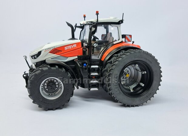 &Oslash; 54.8 x 25.8 mm: CASE-STEYR-NH: 2x Michelin Axiobib2 Banden + Resin Velgen ALU-METALIC gespoten geleverd 1:32  Farmmodels Prem. Line Series 