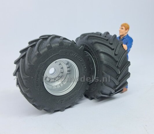 &Oslash; 54.8 x 25.8 mm: CASE-STEYR-NH: 2x Michelin Axiobib2 Banden + Resin Velgen ALU-METALIC gespoten geleverd 1:32  Farmmodels Prem. Line Series 