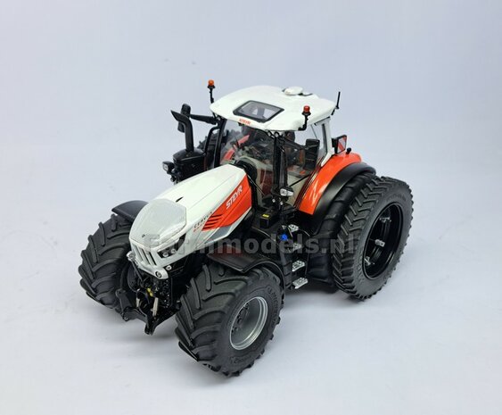 &Oslash; 54.8 x 25.8 mm: CASE-STEYR-NH: 2x Michelin Axiobib2 Banden + Resin Velgen ALU-METALIC gespoten geleverd 1:32  Farmmodels Prem. Line Series 